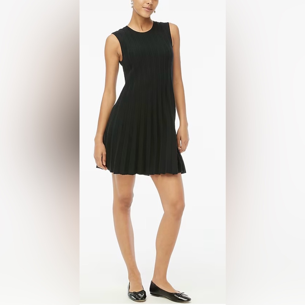 J.Crew NWT Sleeveless sweater-dress in black